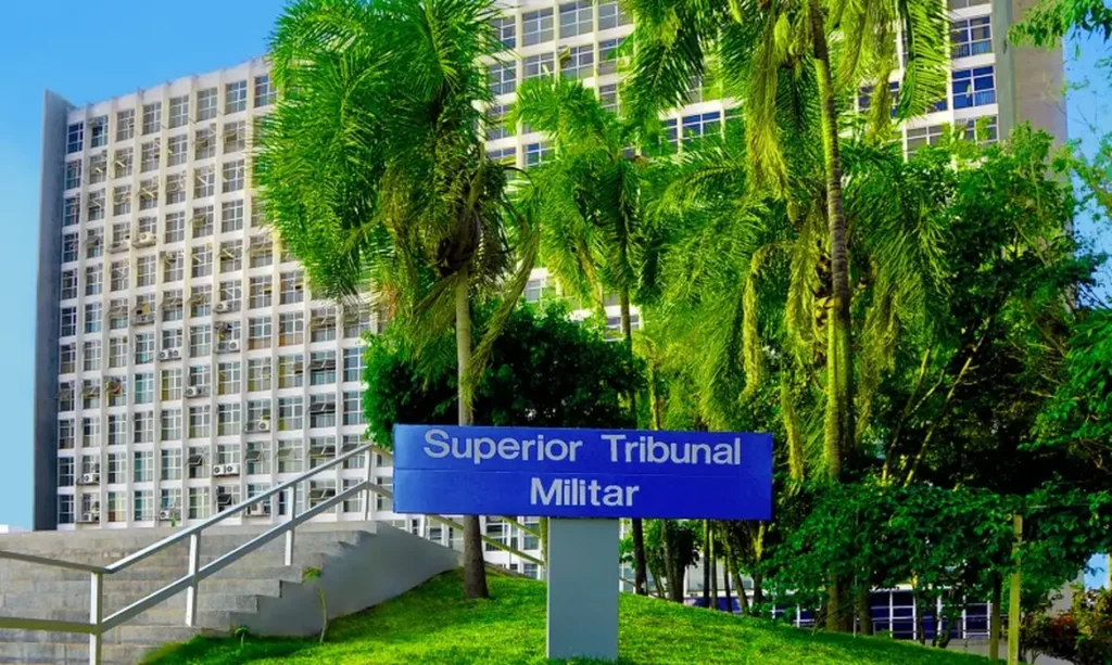 Suboficial é condenado por assédio contra aluna de curso da Marinha