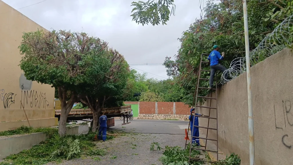 Prefeitura de Juazeiro intensifica ações de limpeza e manutenção de equipamentos com foco no bem estar da população