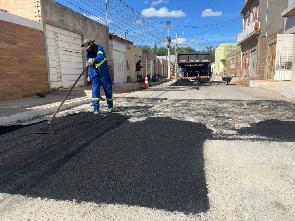 Serviços de recuperação de infraestrutura seguem avançando e população recebe melhorias em mobilidade urbana, pavimentação e drenagem
