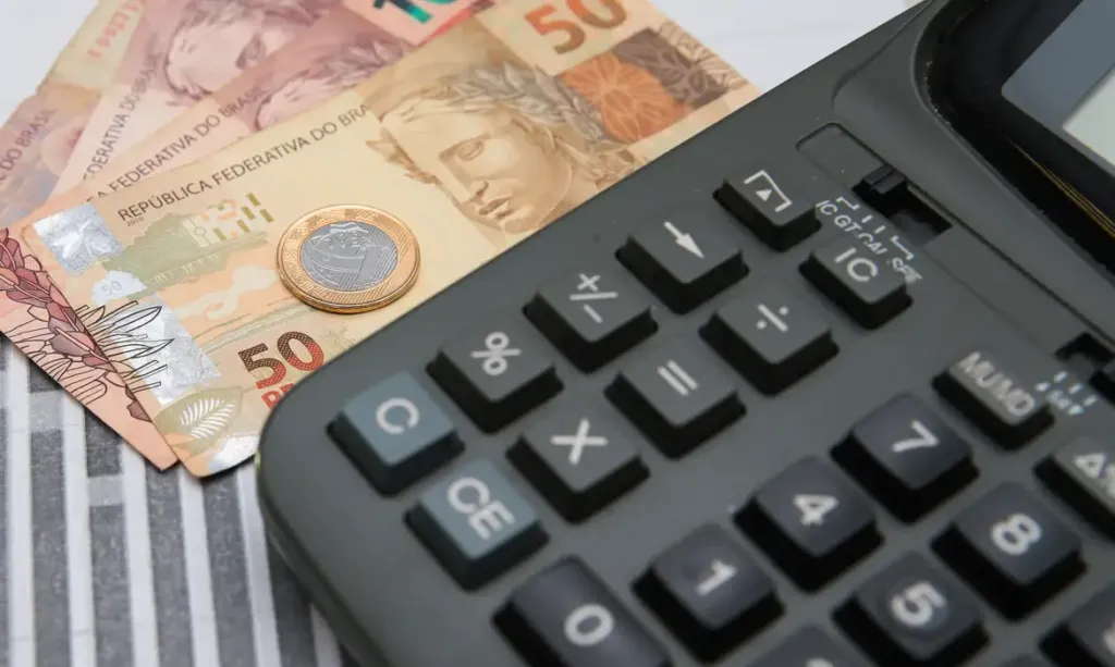 Orçamento de 2026 estima crescimento de 2,44% para economia
