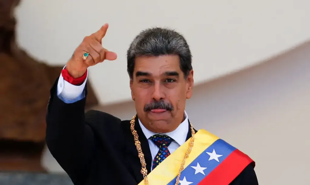 Maduro: assédio contra Venezuela é oportunidade para reforçar defesa