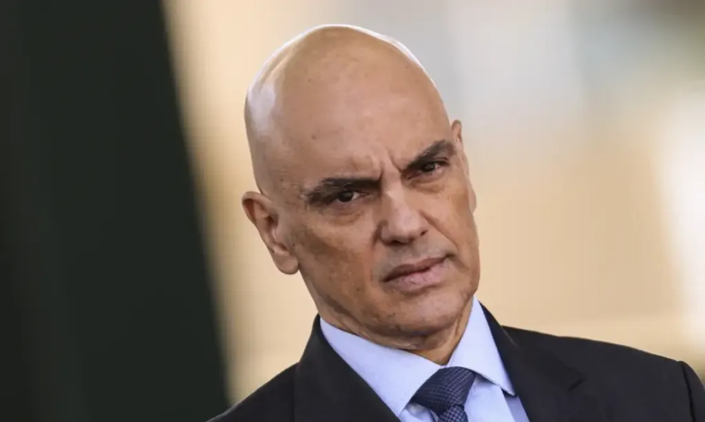 Moraes autoriza Lira a visitar Bolsonaro em Brasília