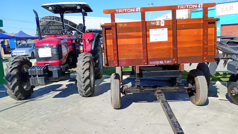 São Félix do Coribe e Ibotirama recebem novos equipamentos para impulsionar a agricultura familiar