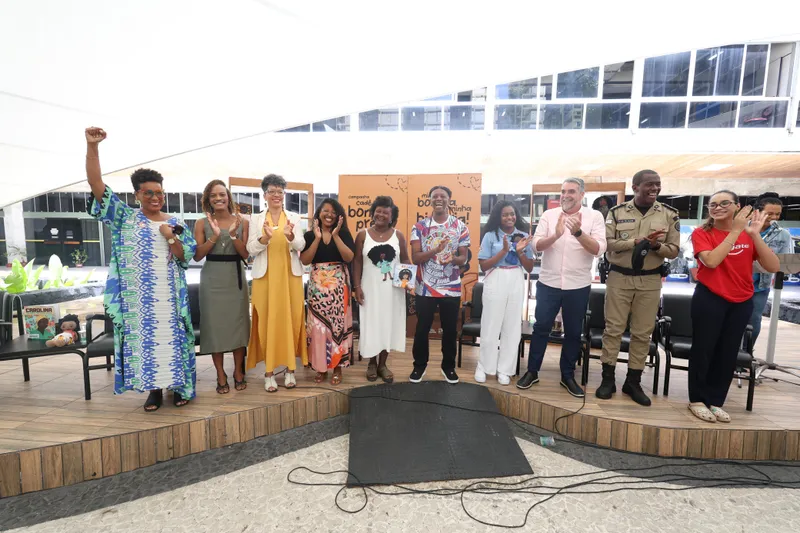 Campanha que arrecada bonecas pretas como forma de enfrentamento ao racismo é lançada em Salvador
