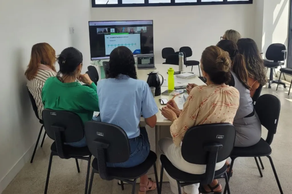 Secretaria de Educação participa de mais um encontro formativo com foco nas avaliações externas