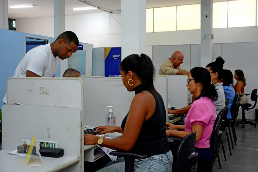 Construção civil e telemarketing lideram ofertas de emprego da Casa do Trabalhador nesta quinta-feira