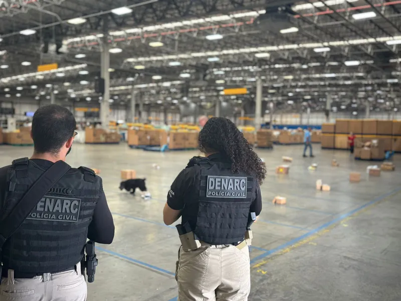 Polícia Civil apreende drogas e cigarros eletrônicos em operação conjunta com os Correios em Salvador