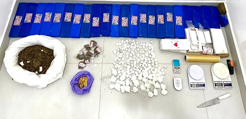 PM apreende mais de 200 porções de drogas em Vitória da Conquista