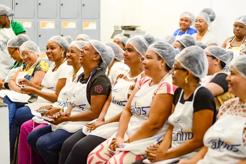 Mães atípicas encontram acolhimento e oportunidade em oficina de culinária em Salvador